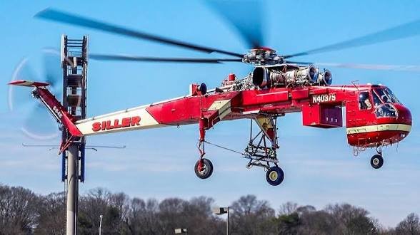 Sikorsky S-64 Skycrane Bypasses Blocked Ground Routes to Deliver Heavy Infrastructure Components