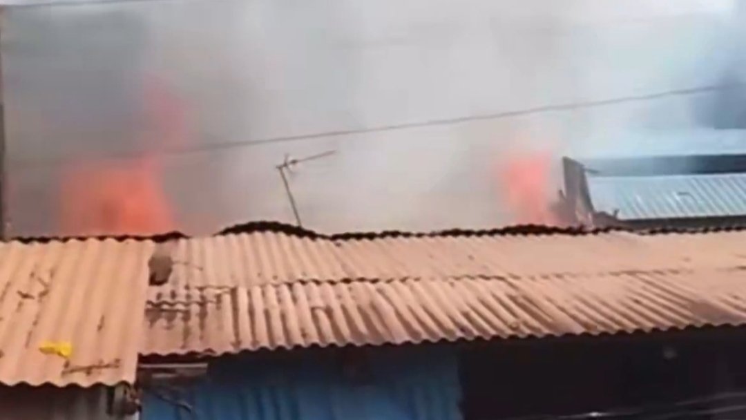Massive Fire Engulfs Dozens of Houses in Githogoro Near Runda Nairobi