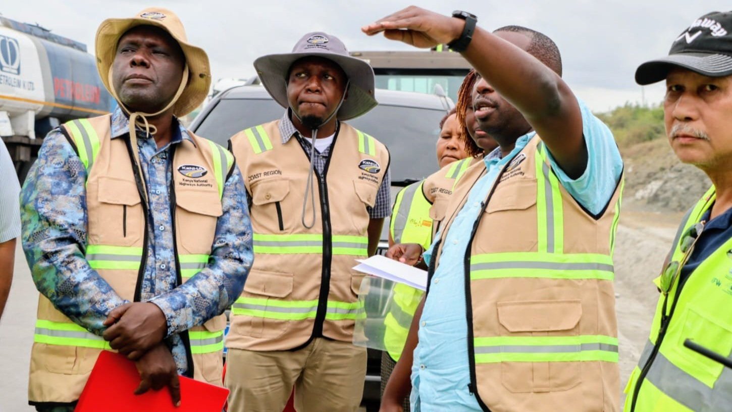 Director General Inspects Mombasa Kwa Jomvu Mariakani Highway