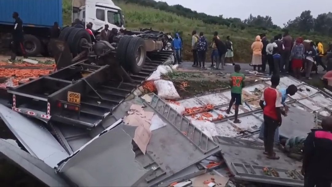 Lorry and Transit Truck Collide at The Tunnel on Kisumu Highway