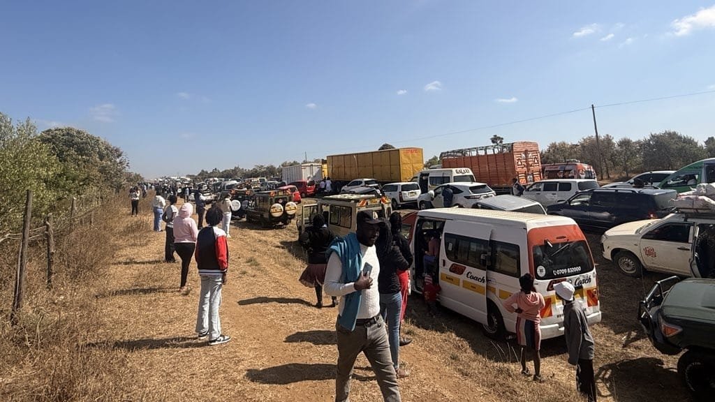 Youths block Narok-Mai Mahiu Highway over SGR jobs