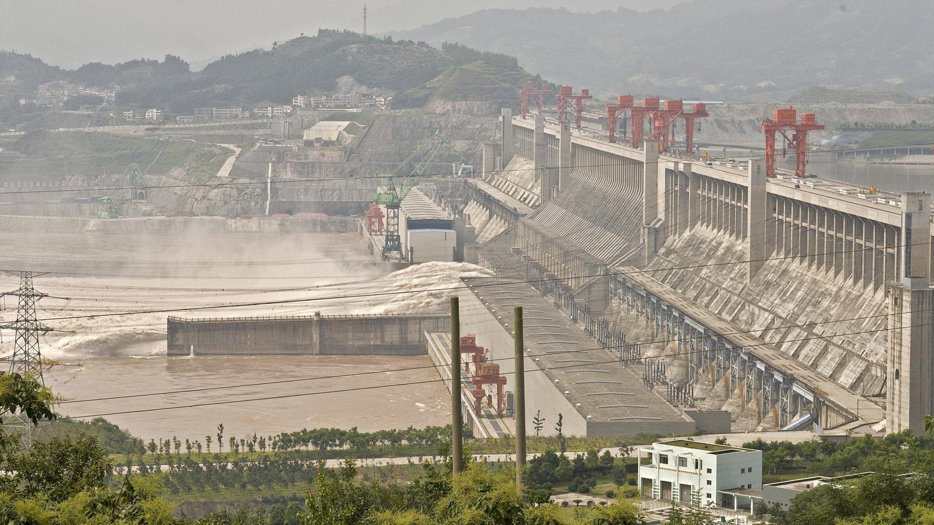 New Giant Water Staircase at Three Gorges Dam to Speed Up 11,000-Ton Ships