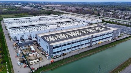 Amazon Claims Major Efficiency Gains With New Data Center Network Design
