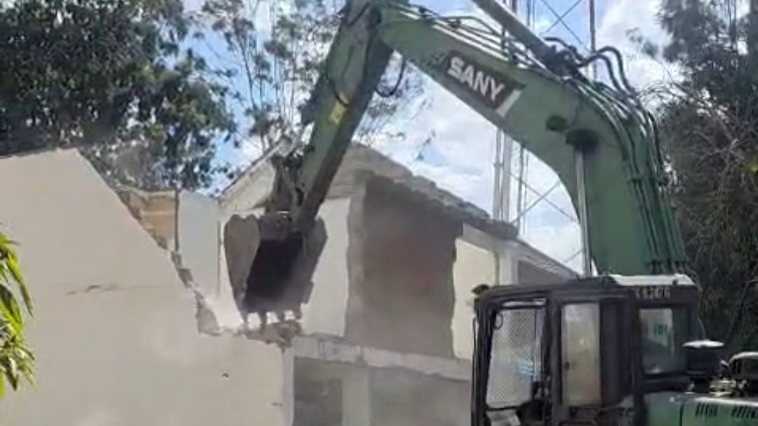 Demolition of Riparian Developments Begins Along 1st Parklands Avenue