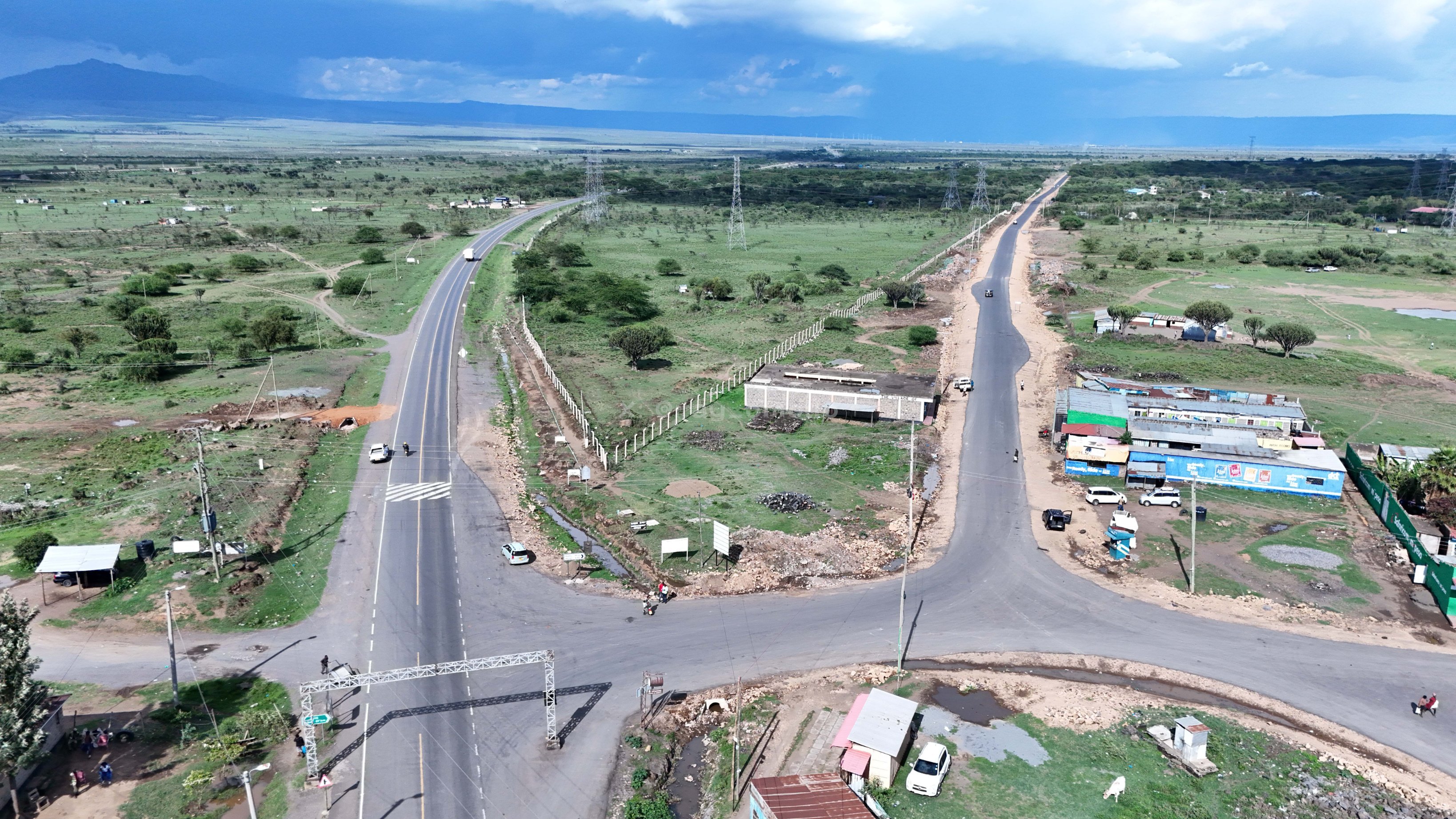 Kenyans Blast PS Omollo for Praising New Ngong-Suswa Highway Calling it Shoddy and Cheap