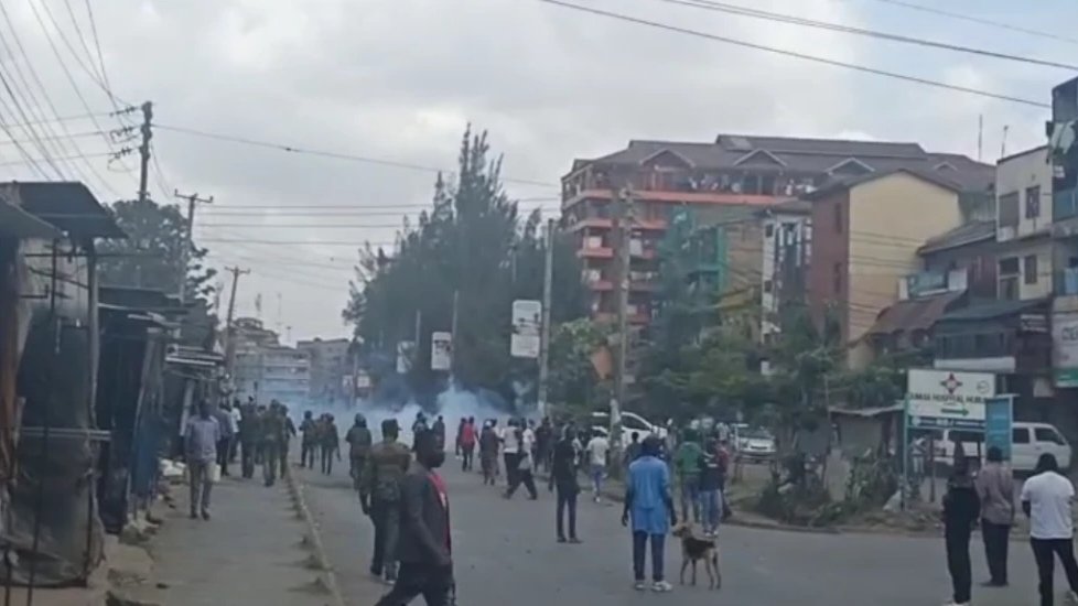Residents protesting on a street in Huruma estate Nairobi with barricades