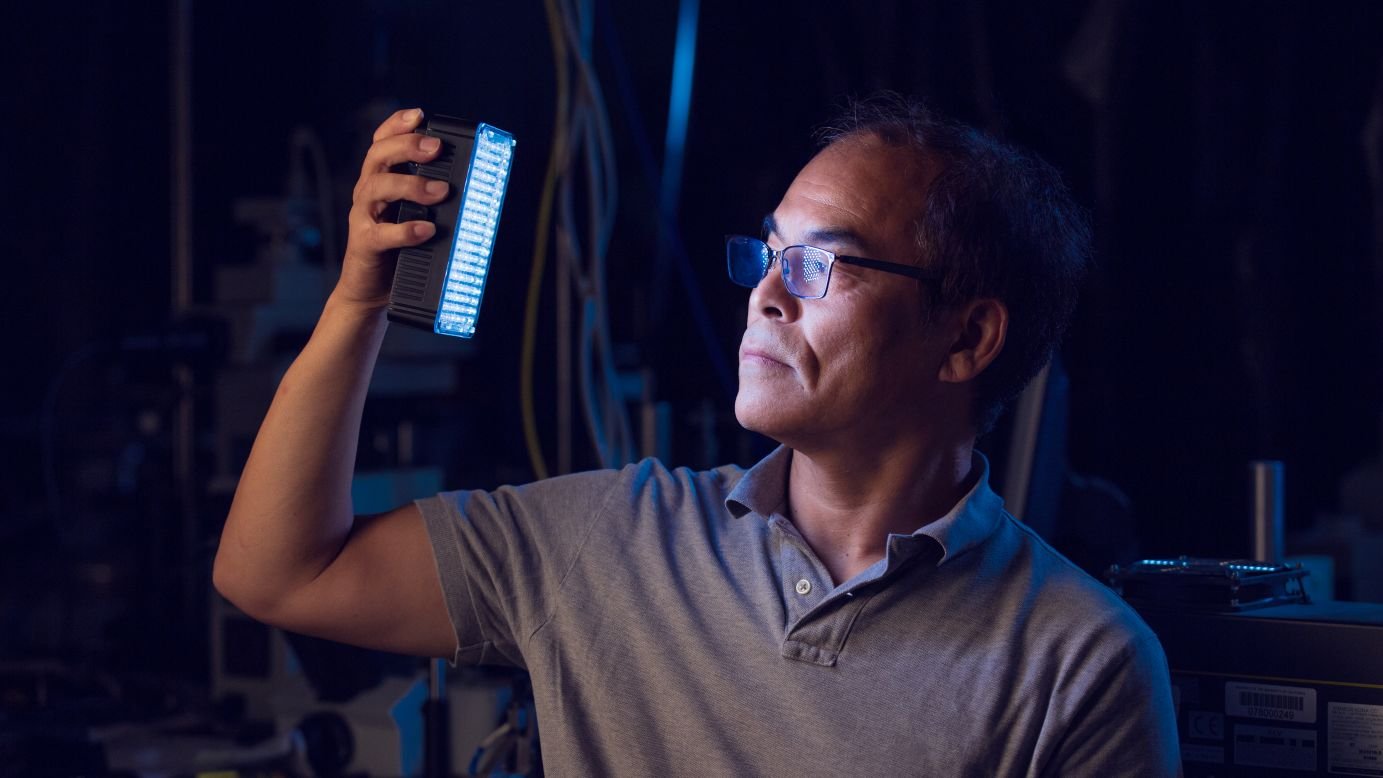 Nobel Laureate Who Invented Blue LED Now Chases Nuclear Fusion Breakthrough
