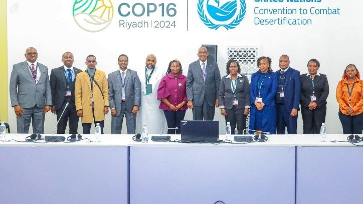 Environment CS Aden Duale with the Kenyan delegation at the UNCCD COP16 land conference in Riyadh, Saudi Arabia.
