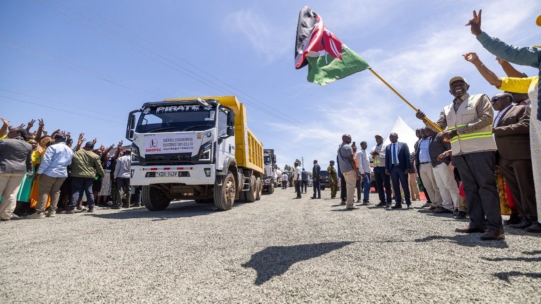 President William Ruto during the launch of the 18km Mogondo-Cheramgoi-Mogor-Soit Road upgrade in Narok County.