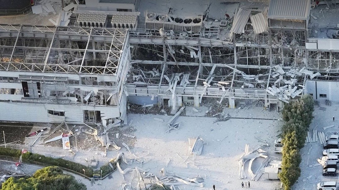 Magnitude 7.1 Earthquake Hits Japan Trapping People in Shopping Centre