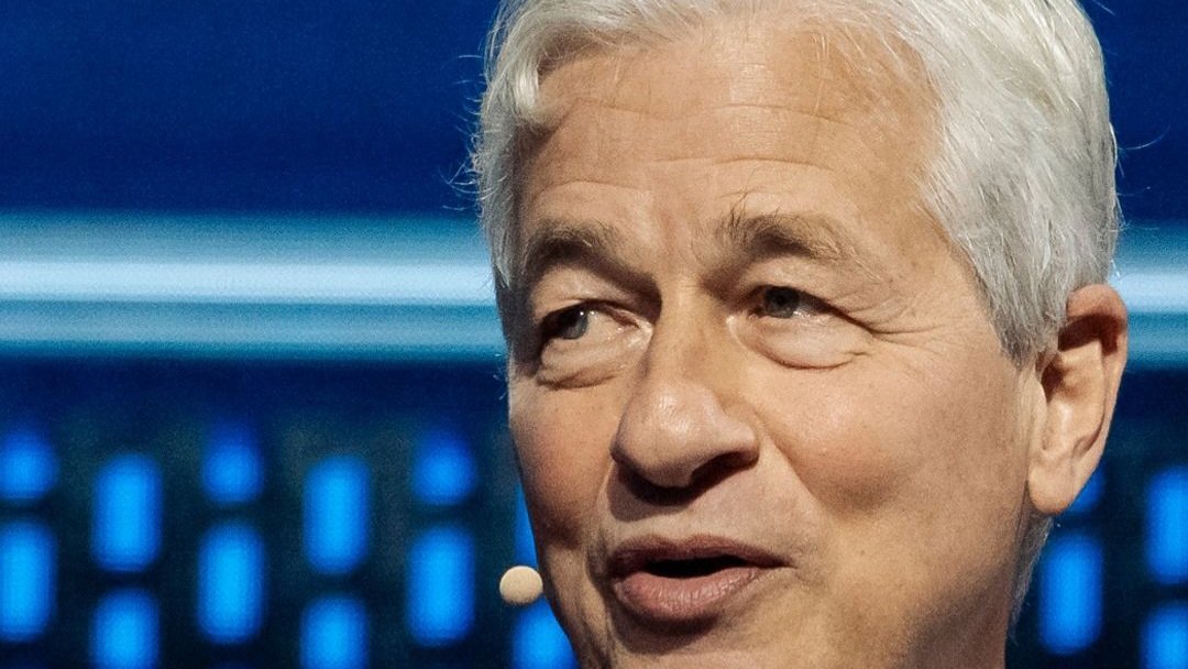 JPMorgan Chief Jamie Dimon Personally Pitches Record SpaceX IPO to Bank's Richest Clients