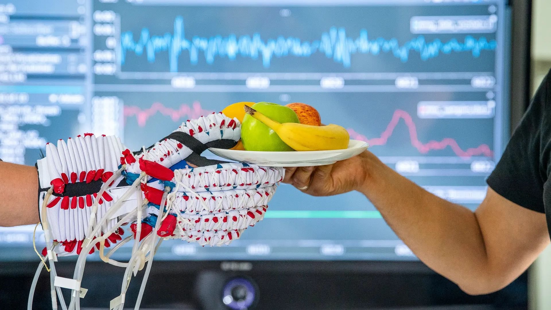 New Soft Robotic Glove Restores Grip for Hand Paralysis Patients