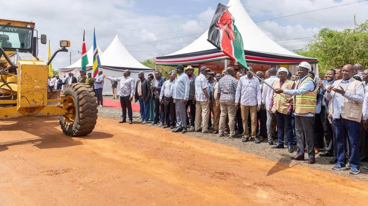 President William Ruto gestures at the ground-breaking ceremony for the Kamuw'ongo-Kandwia road tarmacking project in Mwingi North, Kitui County
