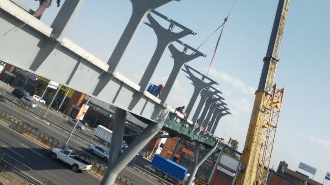 Airtel Footbridge Installation Advances on Mombasa Road After Weekend Closures