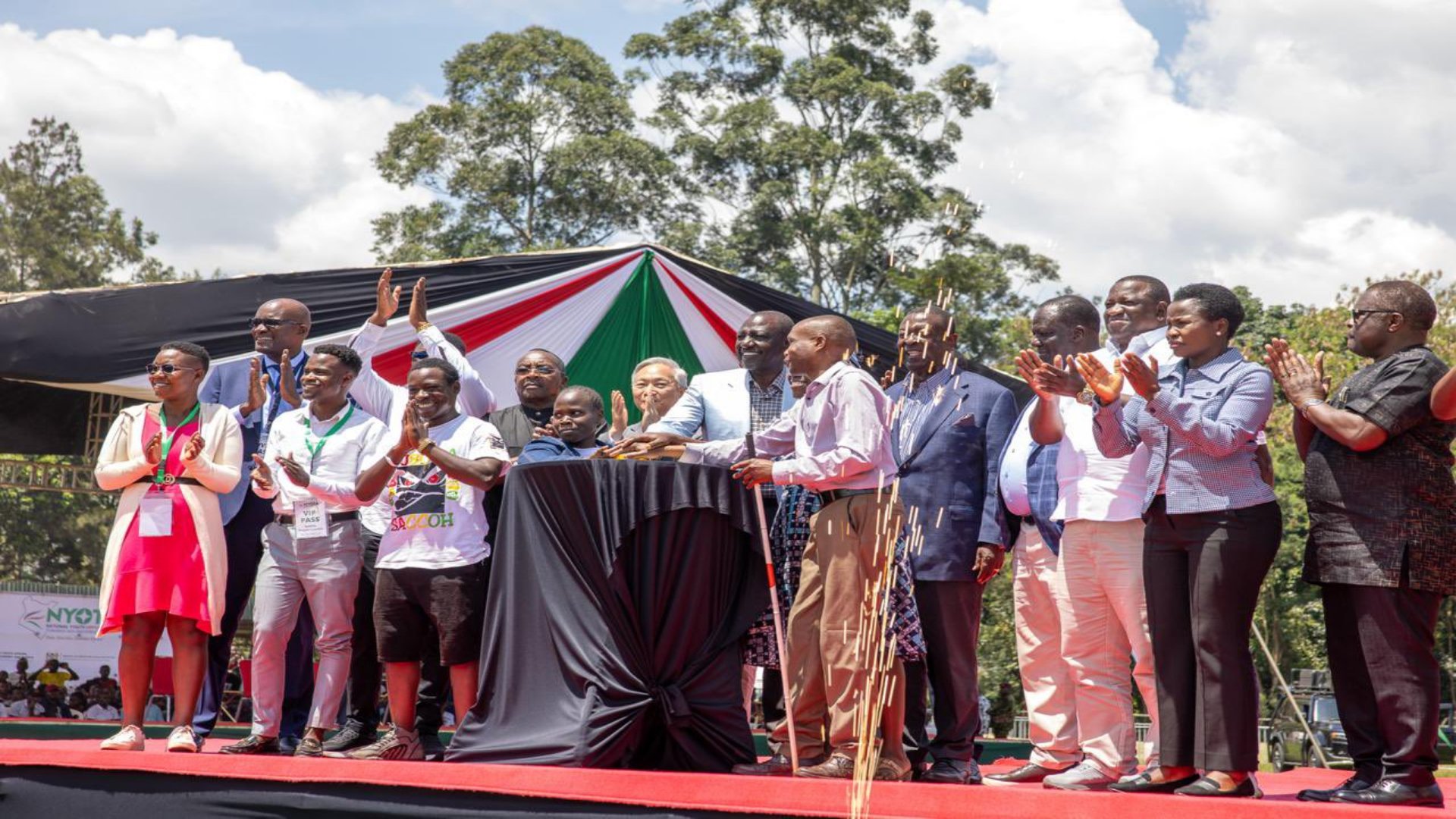 President William Ruto addressing leaders and youth during the official launch of the National Youth Opportunities Towards Advancement (NYOTA) programme at the Mumias Sports Complex in Kakamega County.