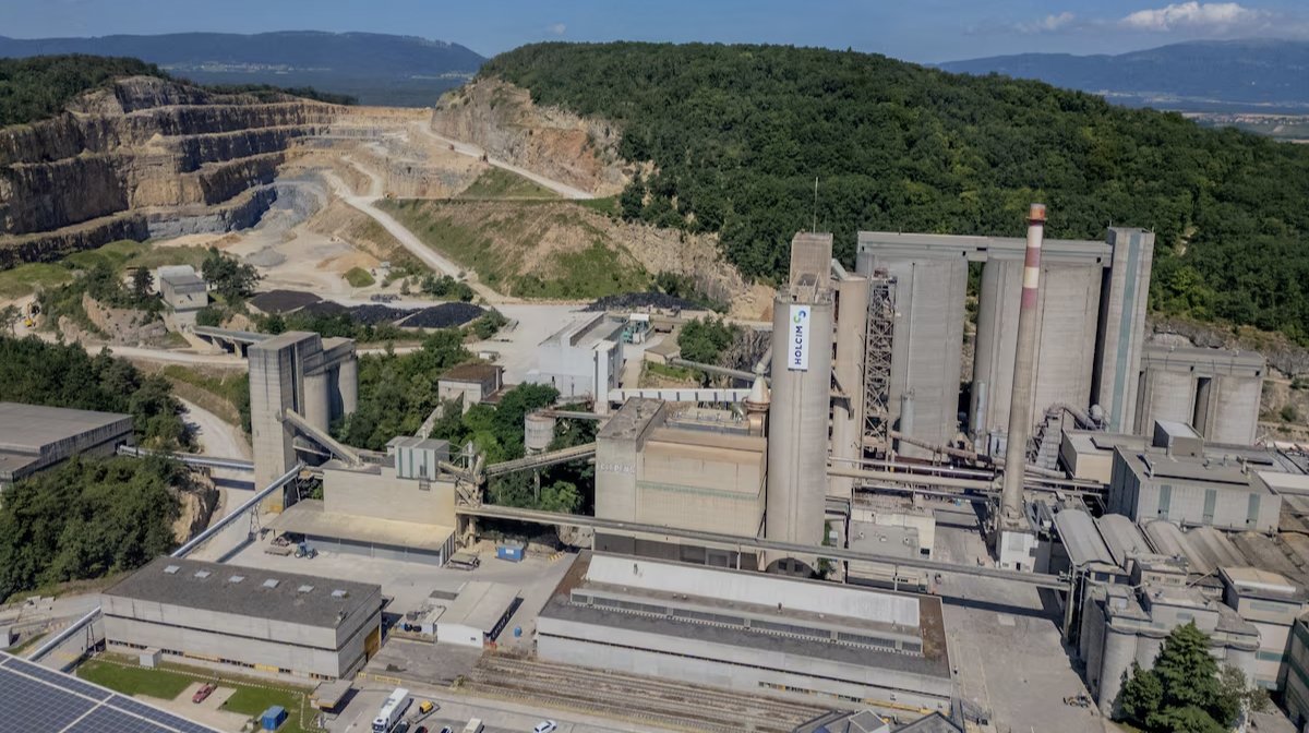 China's Huaxin Buys 68% Of Holcim's Philippine Cement Business For $527M