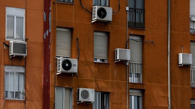 Europe Faces New Calls to Retrofit Buildings With Air Conditioning