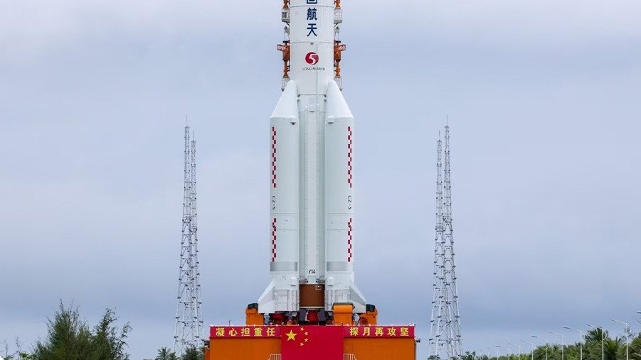 China Postpones Moon Mission as Lunar Race Intensifies