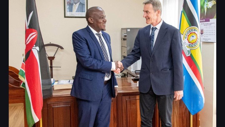 Rainer Frauenfeld, UNOPS Director for East and Southern Africa, meets Principal Secretary Ephantus Kimotho Kimani at Maji House to discuss collaboration on Kenya's irrigation projects.